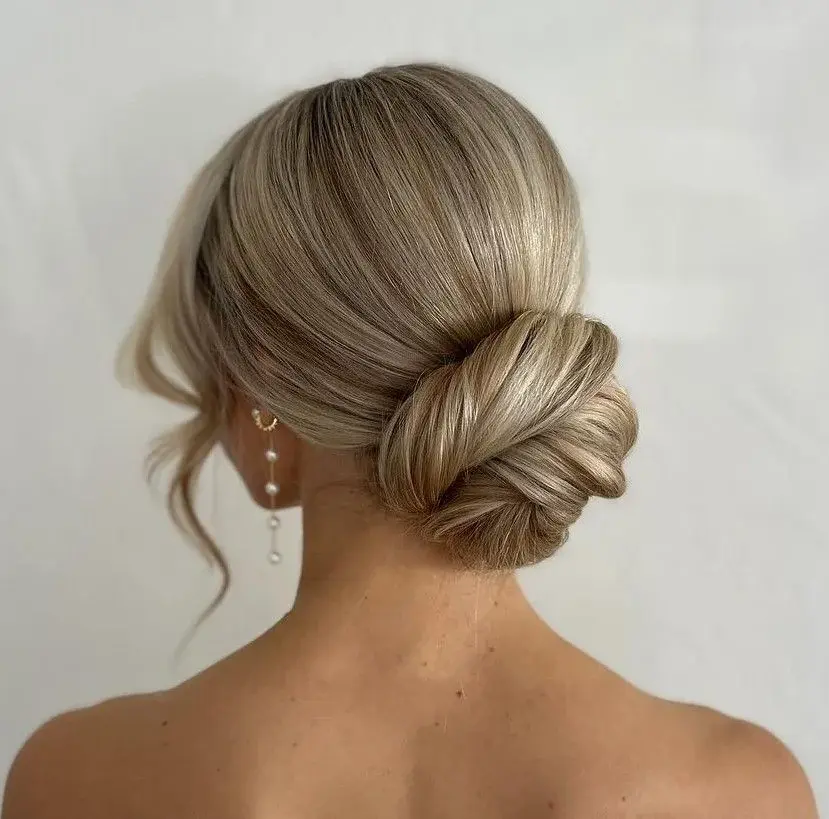 Low Chignon inspiration