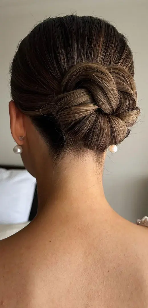 Low Chignon inspiration